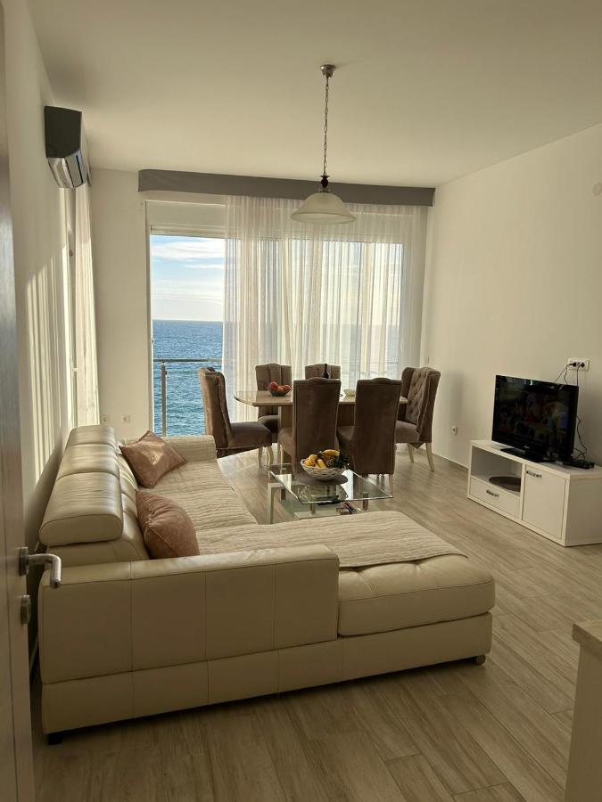 Paradise Beachfront View 2 Dobra Voda Bagian luar foto