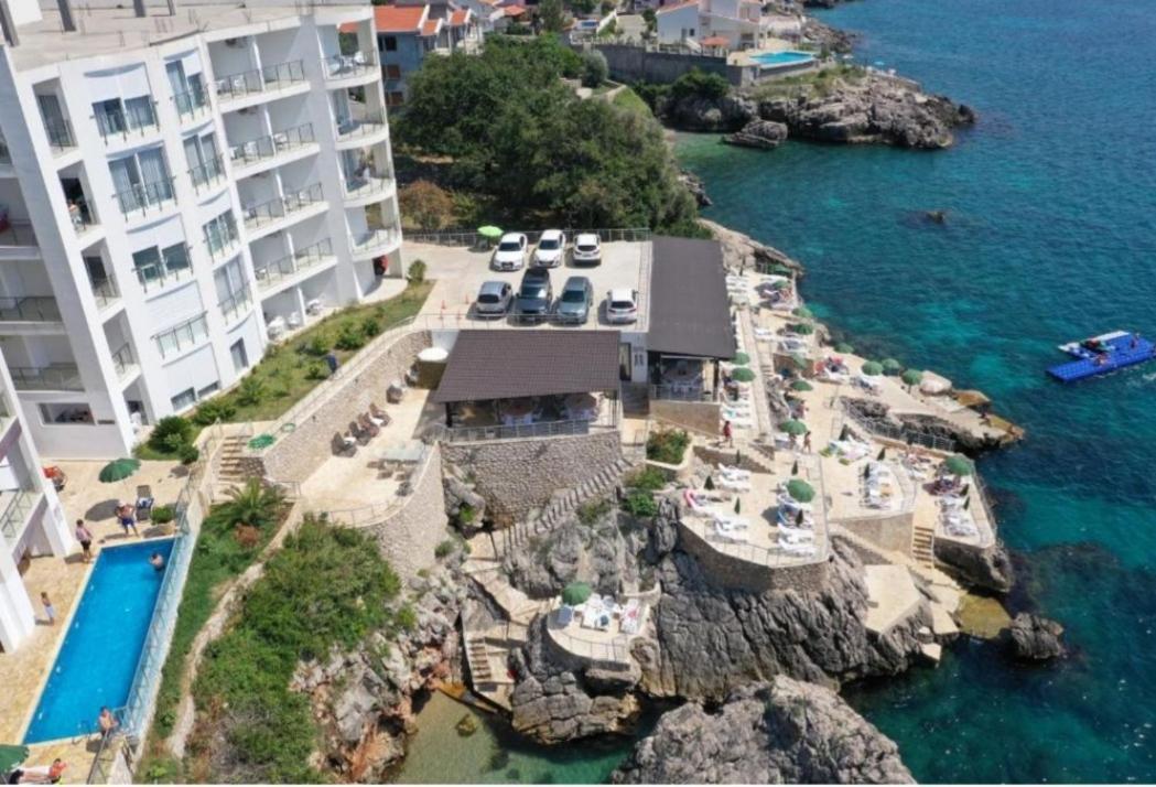 Paradise Beachfront View 2 Dobra Voda Bagian luar foto