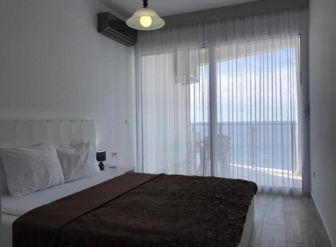 Paradise Beachfront View 2 Dobra Voda Bagian luar foto